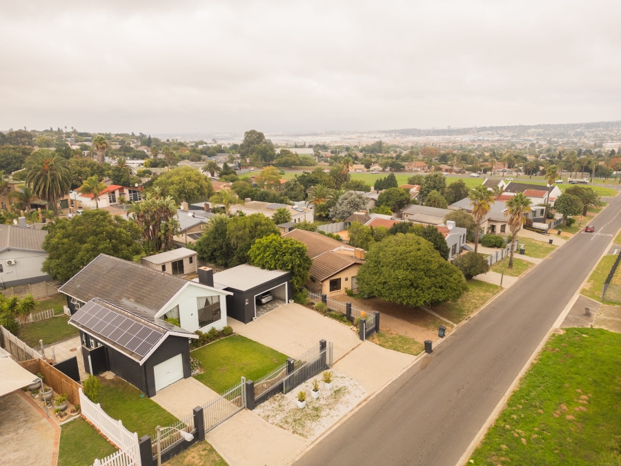 4 Bedroom Property for Sale in Ruwari Western Cape
